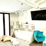Mizzicahome Solemare Pensión Catania