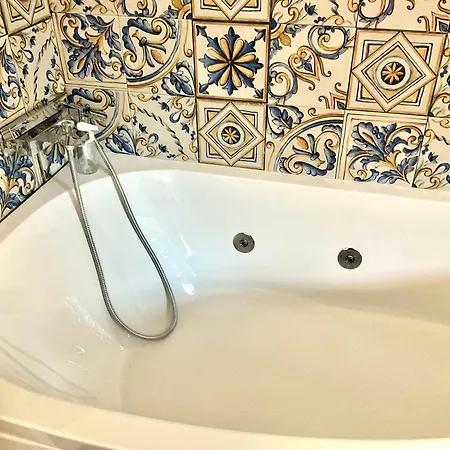 Mizzicahome Solemare Penzion Katánie